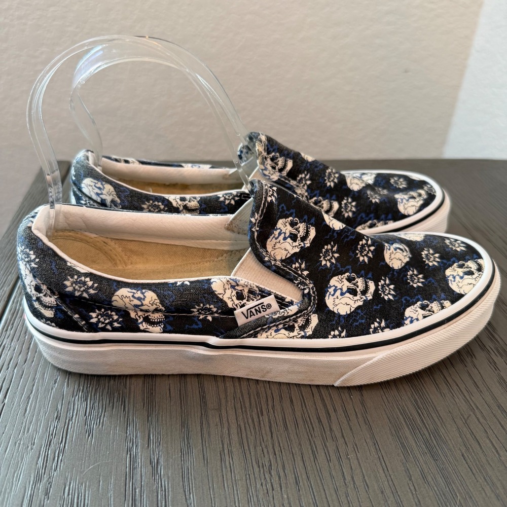Vans Classic Slip On Skull Floral Navy Blue White Sneakers Mens 6 Womens 7.5